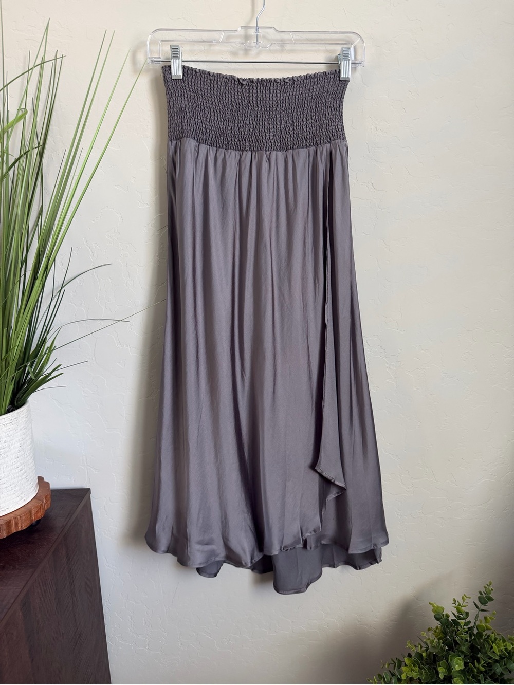 NWT Chaser Stingray Gray Smocked Waist Midi Skirt Small
